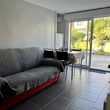 Apartment Rez-de-jardin Renove Avec Terrasse A Cambo-les-bains, T1 Bis Pour 2 Personnes, Equipe Et Lumineux - Fr-1-495-93 *